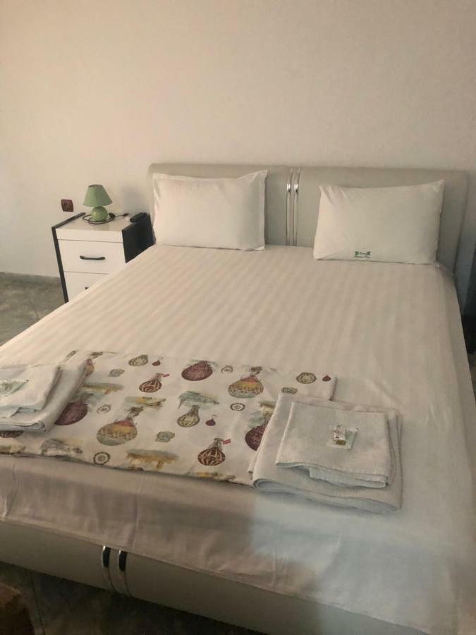 Hotel White House Kŭrdzhali Extérieur photo